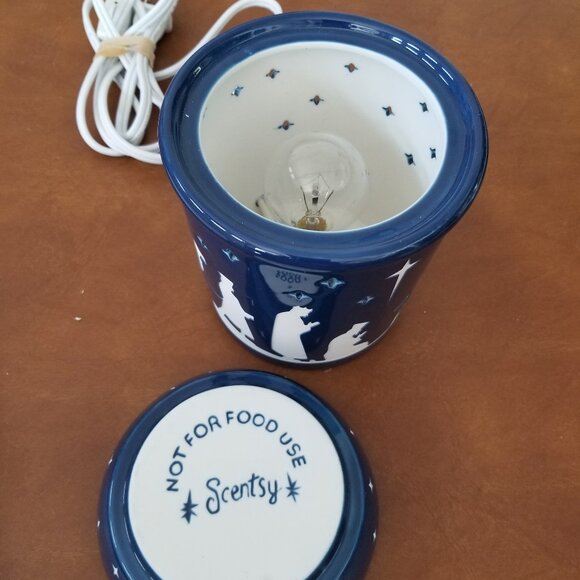 Scentsy Nativity Warmer / Silent Night Christmas Year-Round Christian wax warmer - Picture 12 of 13